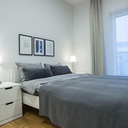 Bright 1Bd Apartment In Old Town By Hostlovers Kaunas Ngoại thất bức ảnh